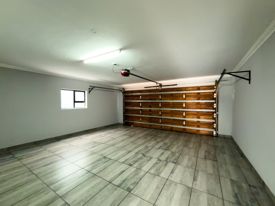 3 Bedroom Property for Sale in The Islands Estates North West